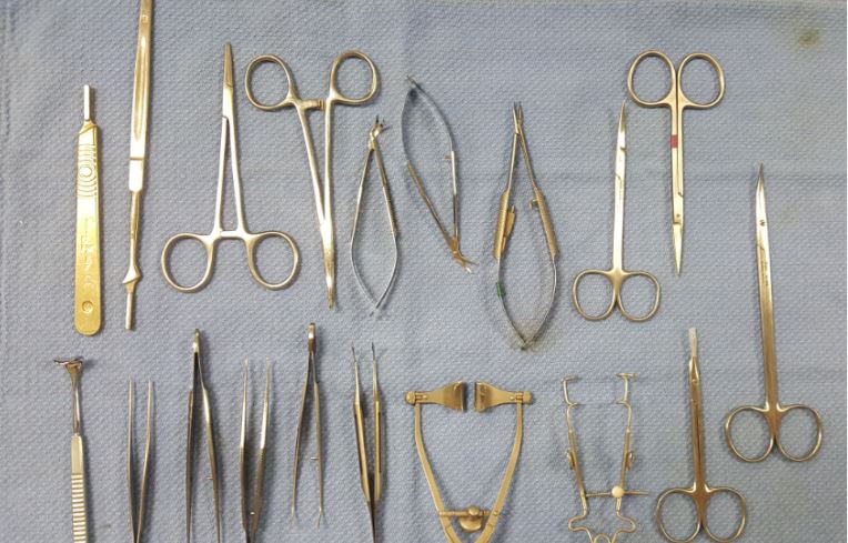 معرفی انواع ست ابزار جراحی بلفاروپلاستی